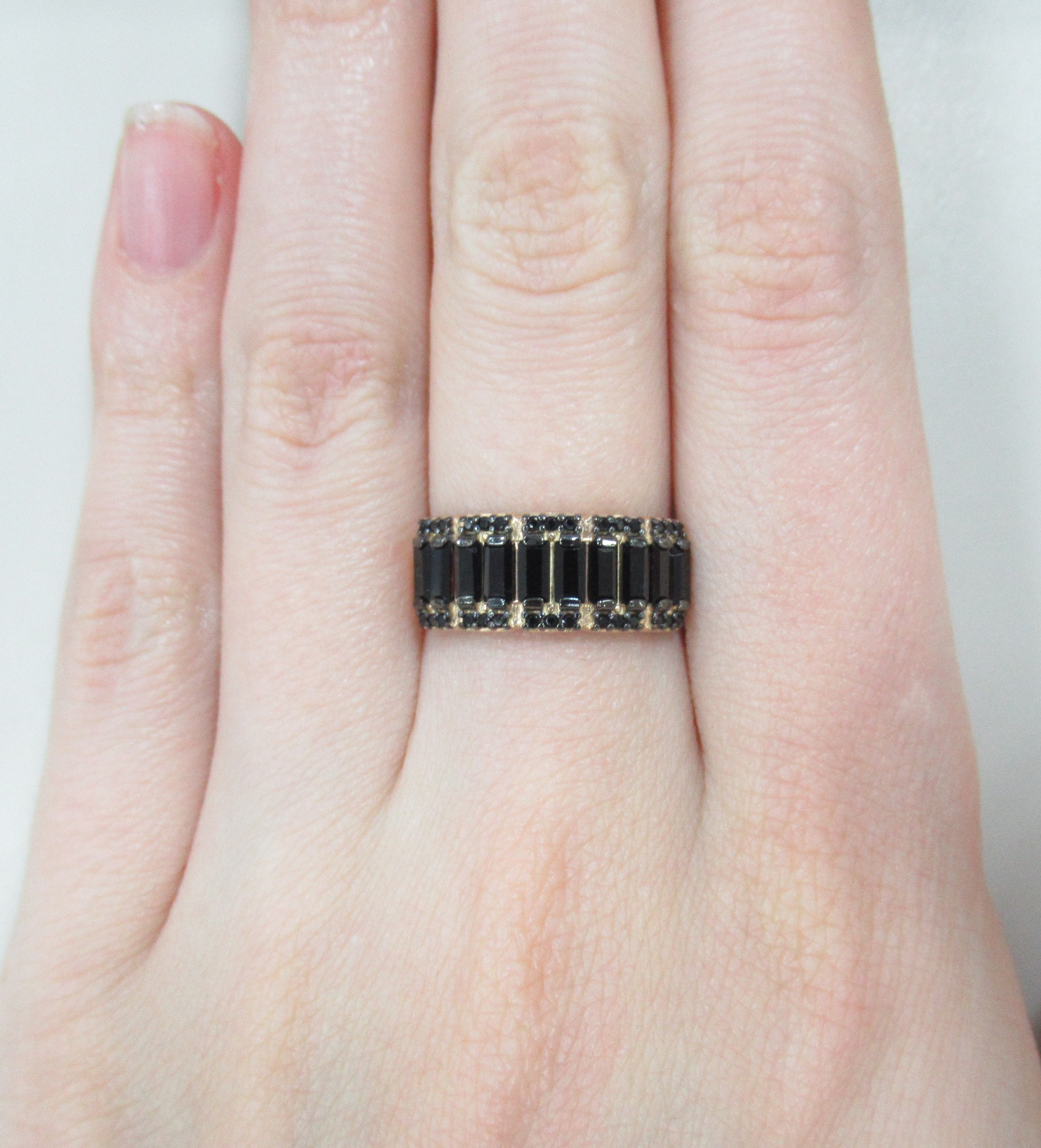 Серебряное кольцо со шпинелью